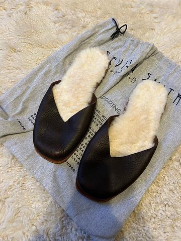 Square-toed flats w/ shearling sole