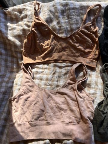 sports bra lot