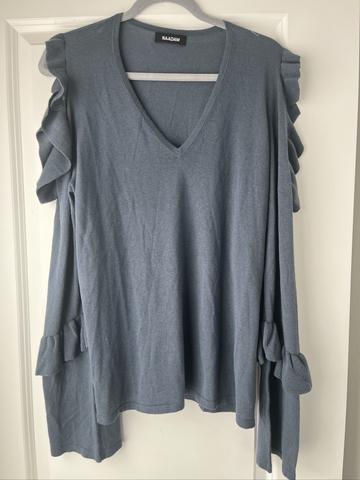 Daphnis Liquid Silk Cashmere V-Neck Open Sleeve Pullover