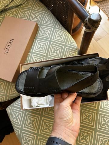 Llaut sandal