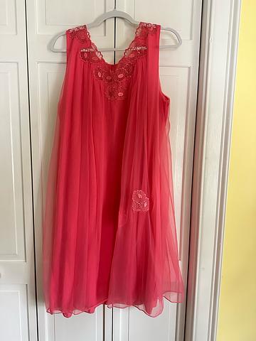Starway made in NZ Bri-Nylon nightgown