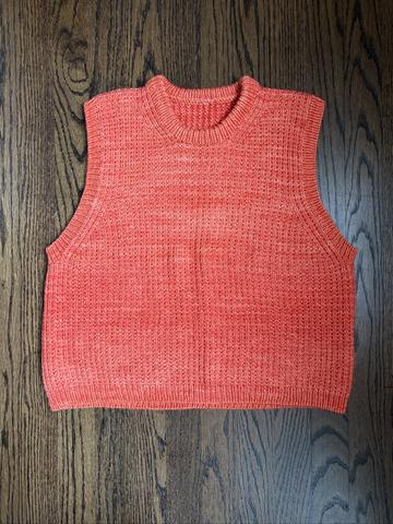 Hand knit vest by Txilibrincloset