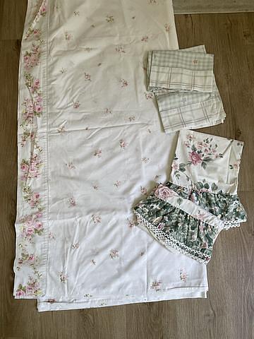 Vintage Cotton Blend Floral Sheet Fabric