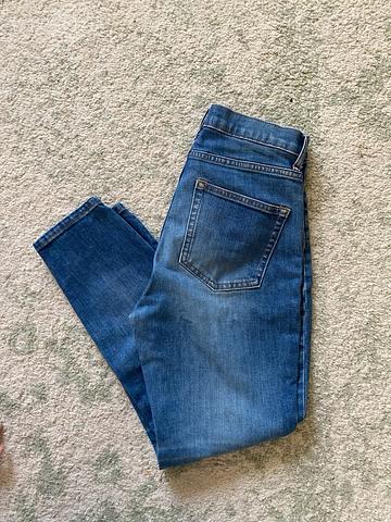 High Rise Ankle Jean