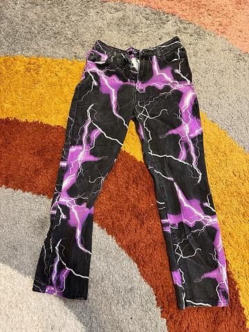 Lightening Jeans