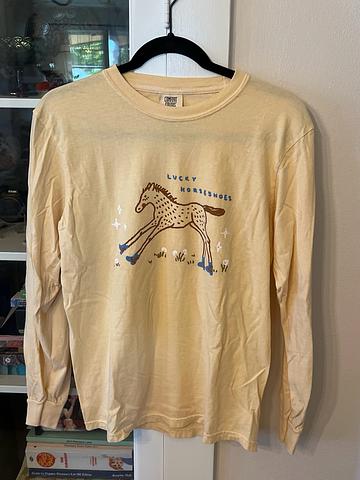 Lucky horseshoes tee