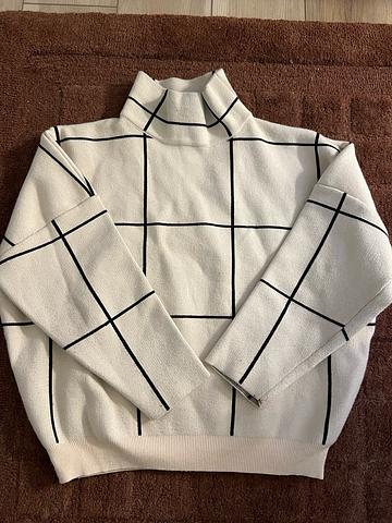 Mock turtleneck