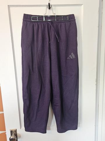 barrel-leg sweats