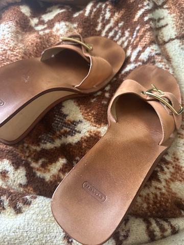 High heel sandals