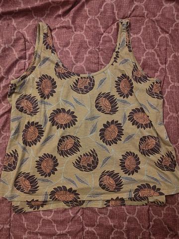 Soiree sunflower tank