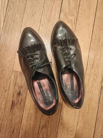 Pointy Toe Fringe Loafer