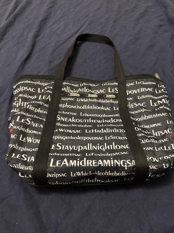 Tote bag