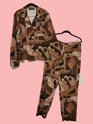 Pajamas with abstract brown pattern