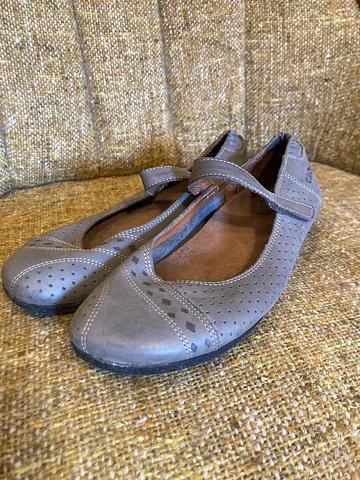 Mary Jane ballet flats