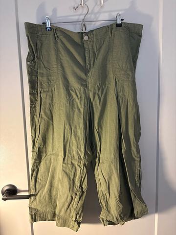 Wide leg linen blend crop pants