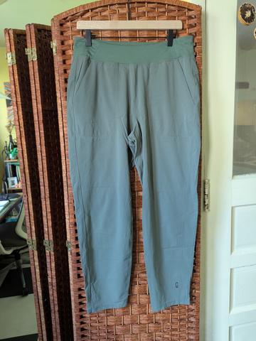 Beyonder Ankle Pants