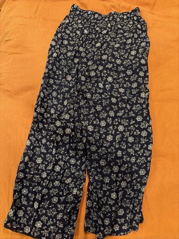 Loose floral pants