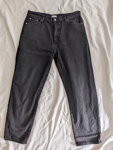 Una straight leg jean
