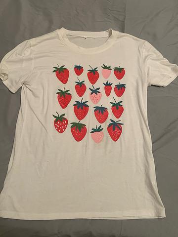 Strawberries graphic t-shirt