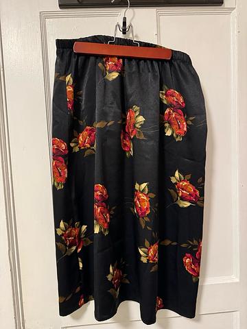 Floral midi skirt
