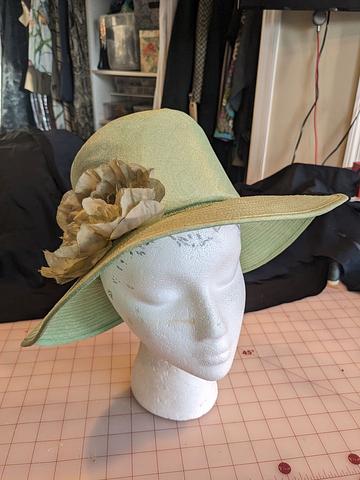 Pastel green 1960's sun hat