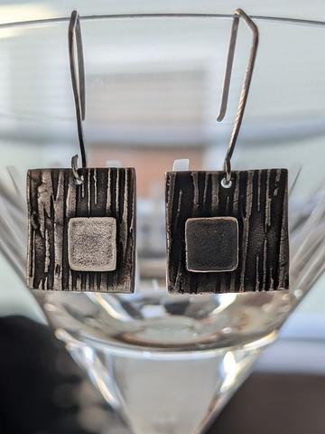 Scratched square earrings