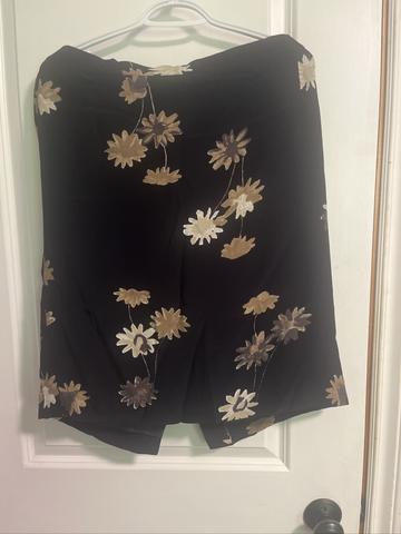 Floral mini skirt