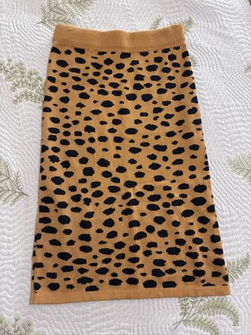 Knit leopard skirt