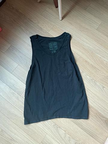 #21 Sleeveless Tee