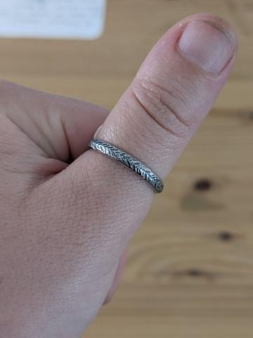 Textured ring