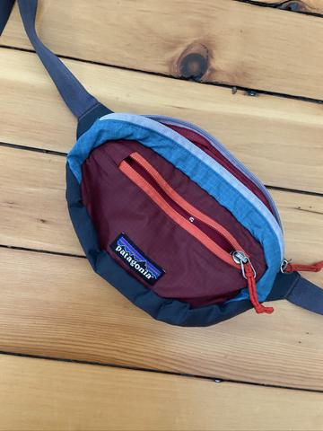 Ultralight black hole hip pack