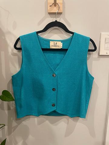 Light vest