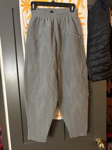 tapered pants