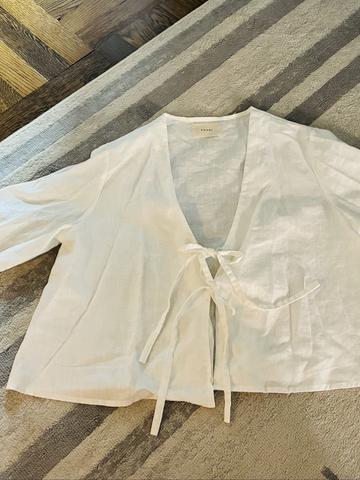 Rouri tie top