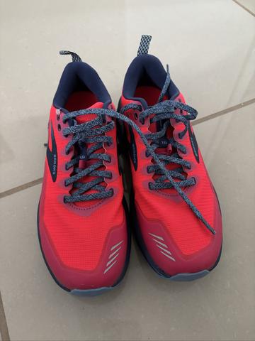 Brooks Sneakers