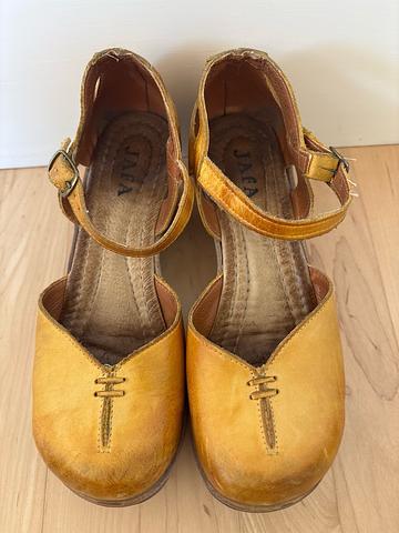 Mary Jane clogs