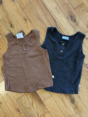 Bundle of two tank tops