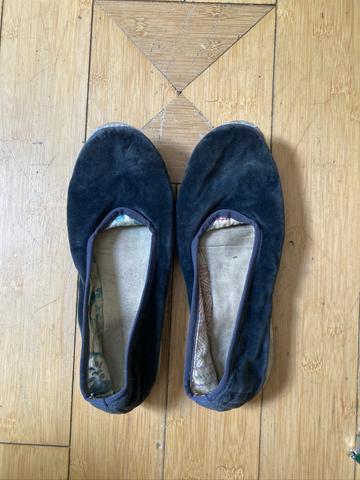 Italian velvet slippers