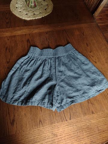 Linen shorts