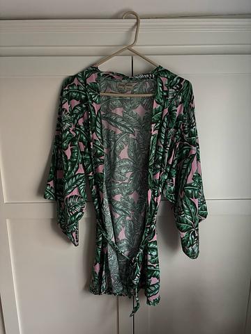 Beverly Hills kimono