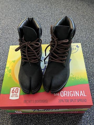 Tabi boots