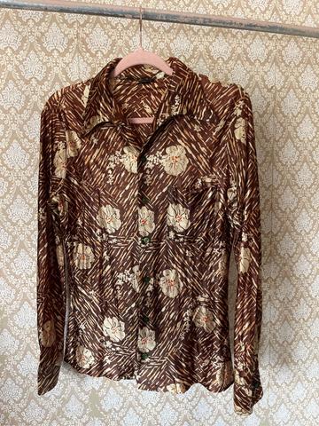 Dagger Collar Shirt