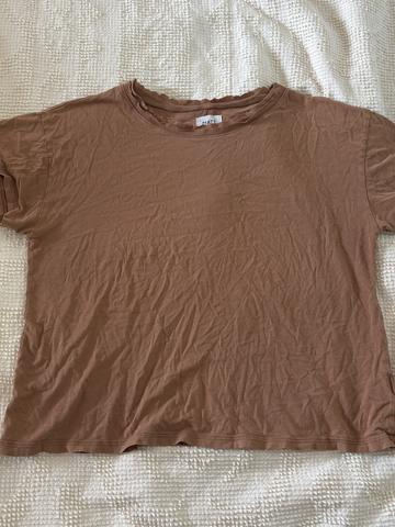 Tee