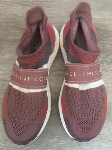 Athletic/running shoes