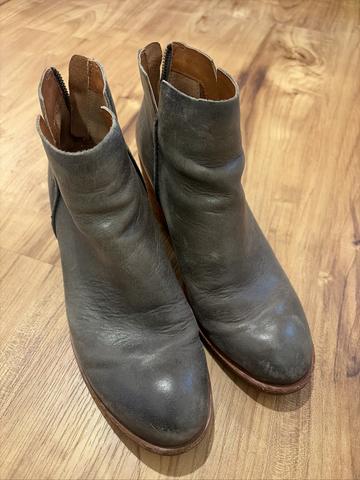 Chelsea boot