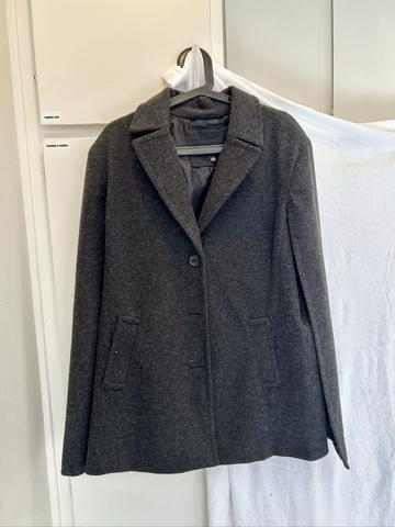 Cape jacket