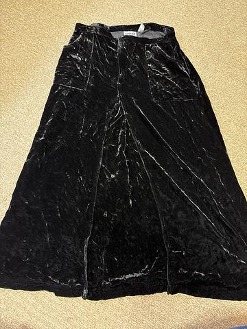 Black skirt