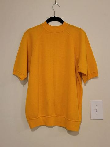 short sleeve crewneck sweatshirt