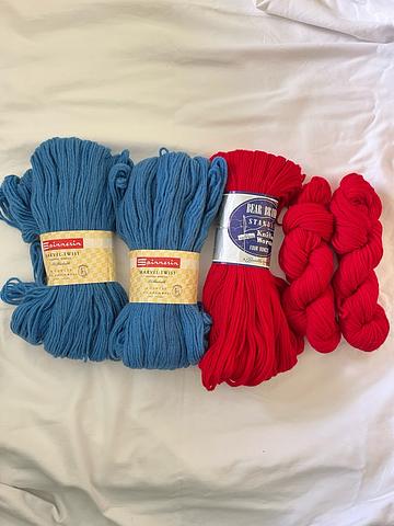 Worsted wool yarn