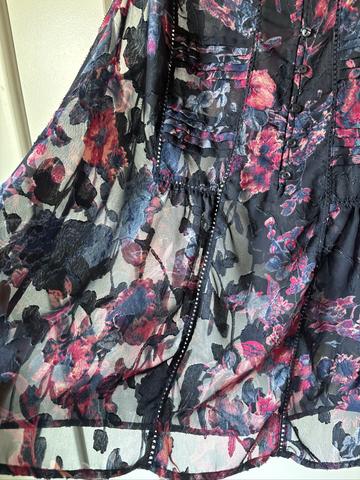 Floral sleeveless blouse